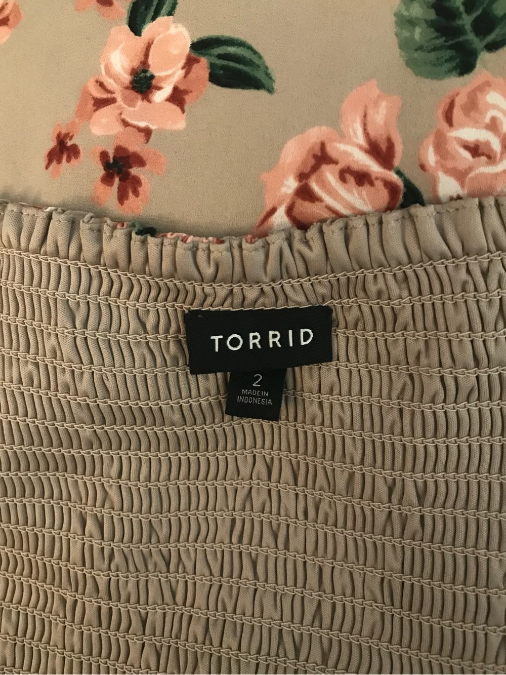 🔴 4/$15 Torrid Women’s 2X Taupe & Pink Floral Smocked Adjustable Tank Top EUC - Picture 13 of 16